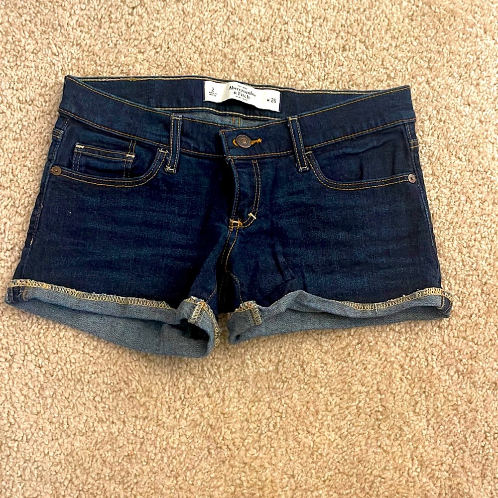 Women’s Abercrombie & Fitch jean shorts 26